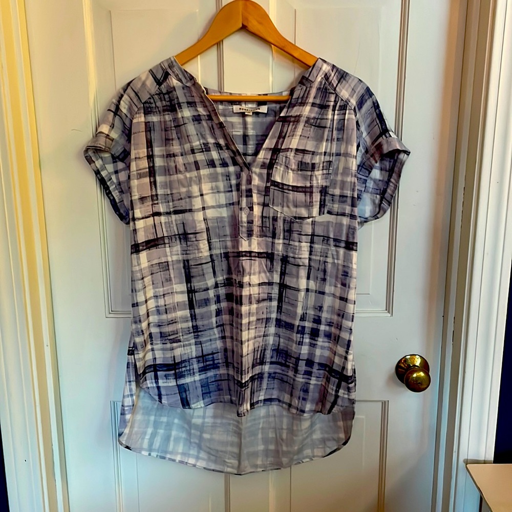 Blue and white lightweight top